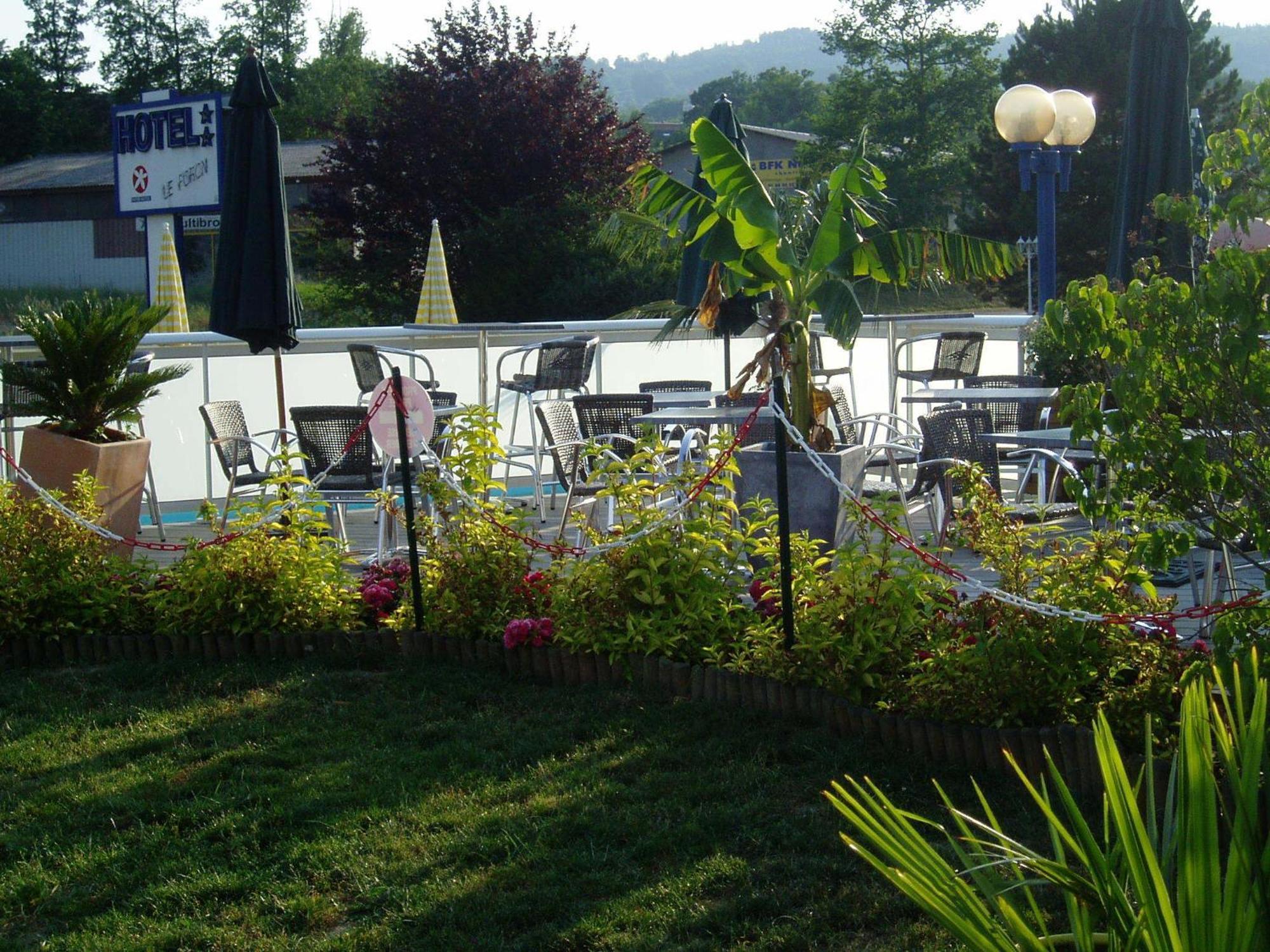 Hotel Le Foron La Roche-sur-Foron Exterior photo